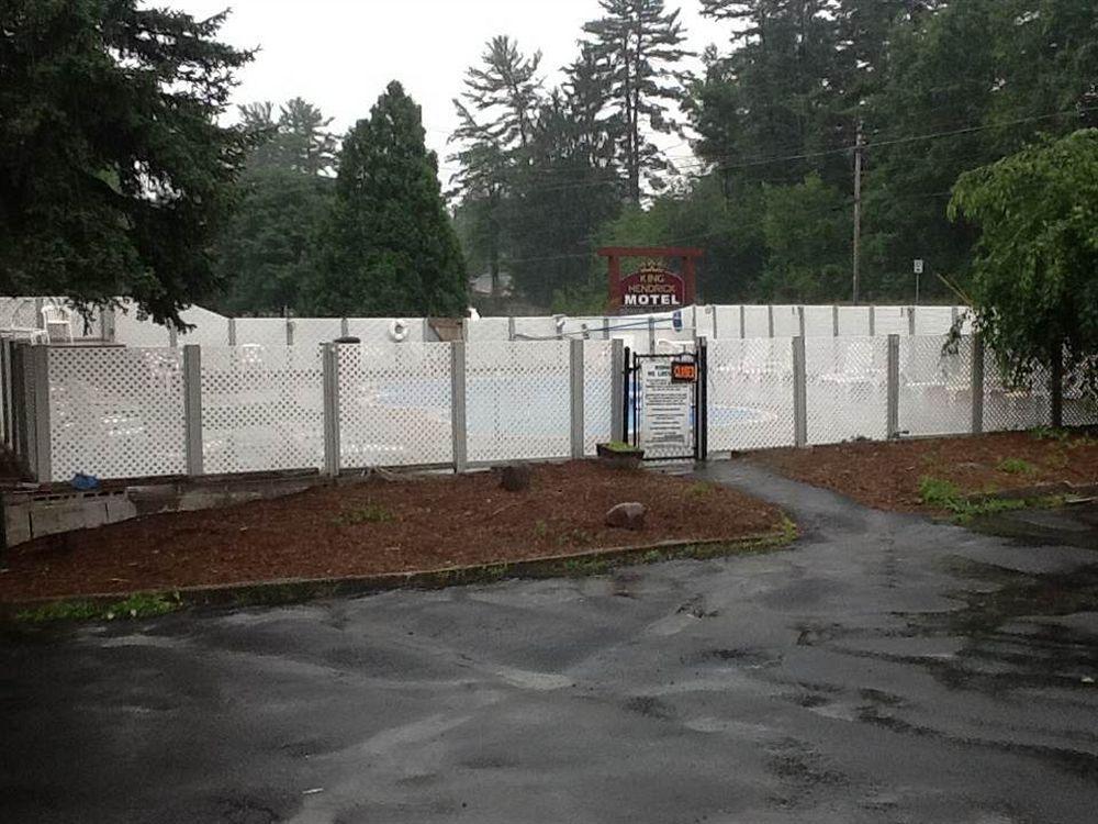 King Hendrick Motel And Suites Lake George Exteriör bild
