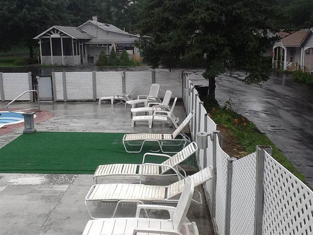 King Hendrick Motel And Suites Lake George Exteriör bild