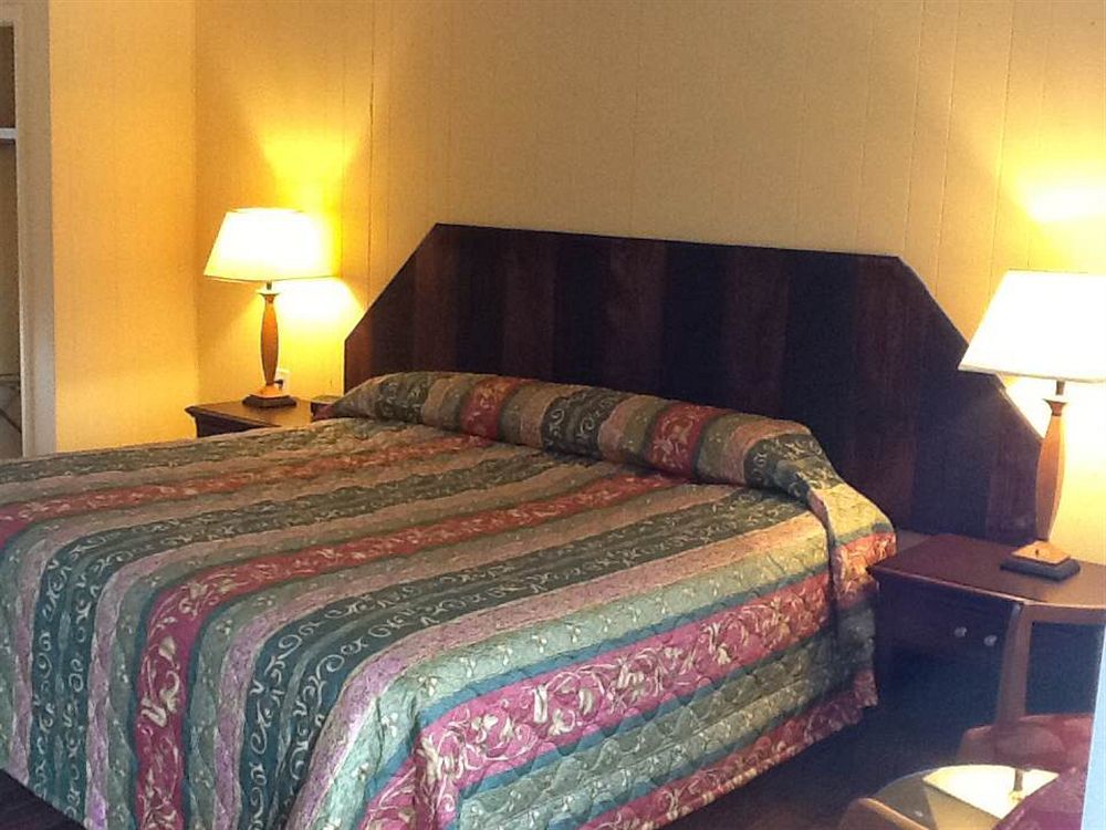 King Hendrick Motel And Suites Lake George Exteriör bild