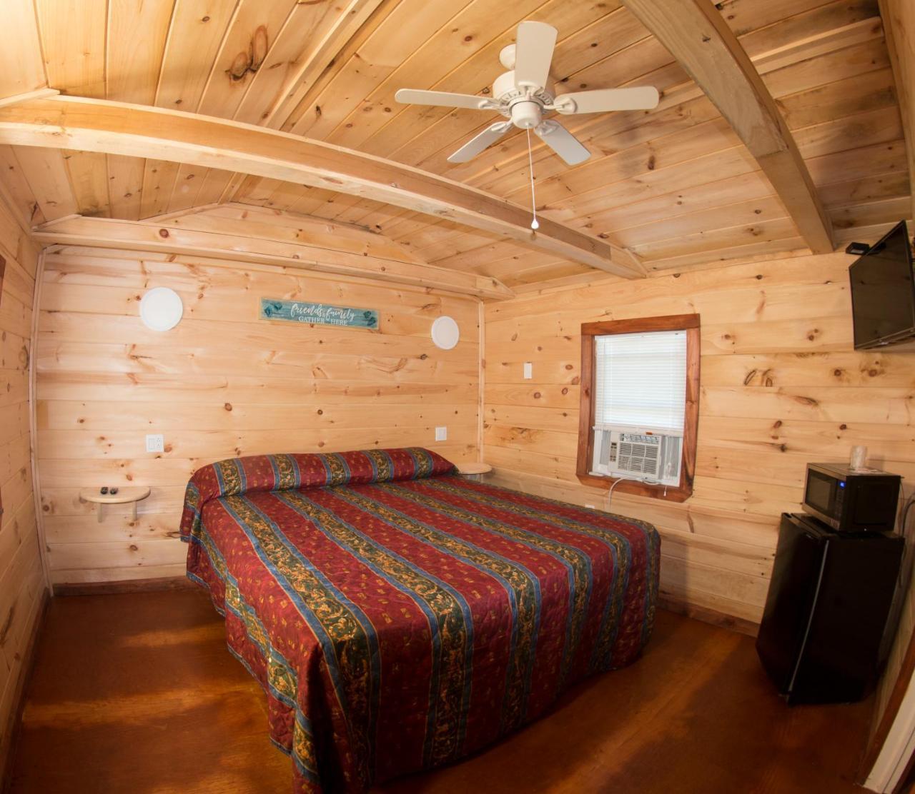 King Hendrick Motel And Suites Lake George Exteriör bild